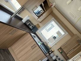 Trecco Bay - Holiday Accommodation 21185 - Somerset & Wiltshire - 1187776 - thumbnail photo 5
