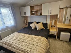 St Audries Bay Holiday Park - Holiday Accommodation 21187 - Devon - 1187778 - thumbnail photo 12
