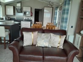 Greenacres Holiday Park - Holiday Accommodation 21188 - North Wales - 1187779 - thumbnail photo 3