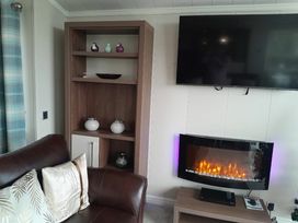 Greenacres Holiday Park - Holiday Accommodation 21188 - North Wales - 1187779 - thumbnail photo 5