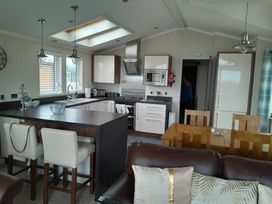 Greenacres Holiday Park - Holiday Accommodation 21188 - North Wales - 1187779 - thumbnail photo 6