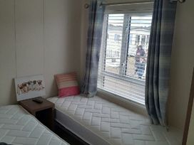 Greenacres Holiday Park - Holiday Accommodation 21188 - North Wales - 1187779 - thumbnail photo 10