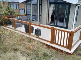 Greenacres Holiday Park - Holiday Accommodation 21188 - North Wales - 1187779 - thumbnail photo 15