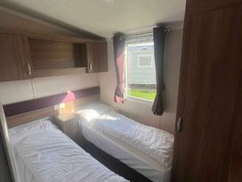 Doniford Bay - Holiday Accommodation 21196 - Devon - 1187786 - thumbnail photo 12