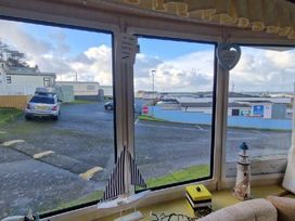 Clarach Bay Holiday Village - Holiday Accommodation 21200 - Mid Wales - 1187789 - thumbnail photo 12