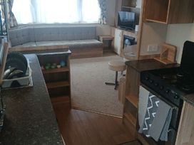 Lyons Winkups and Primrose - Holiday Accommodation 21204 - North Wales - 1187790 - thumbnail photo 7