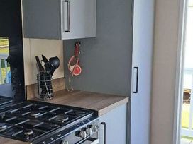 California Cliffs Holiday Park - Holiday Accommodation 21208 - Norfolk - 1187792 - thumbnail photo 10