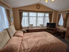 Camber Sands Holiday Park - Holiday Accommodation 21210 - Kent & Sussex - 1187793 - thumbnail photo 5