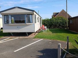 Mablethorpe Chalet Park - Holiday Accommodation 21217 - Lincolnshire - 1187799 - thumbnail photo 2