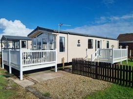 Unity Holiday Resort - Holiday Accommodation 21223 - Somerset & Wiltshire - 1187803 - thumbnail photo 10