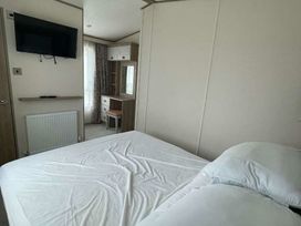 Doniford Bay - Holiday Accommodation 21225 - Devon - 1187805 - thumbnail photo 9