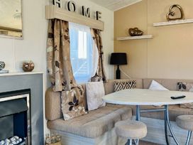 Waterside, Paignton - Holiday Accommodation 21234 - Devon - 1187811 - thumbnail photo 4