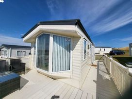 Blue Dolphin Holiday Park - Holiday Accommodation 21235 - North Yorkshire (incl. Whitby) - 1187812 - thumbnail photo 2