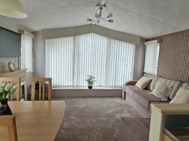 Blue Dolphin Holiday Park - Holiday Accommodation 21235 - North Yorkshire (incl. Whitby) - 1187812 - thumbnail photo 11