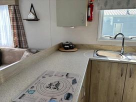 Thornwick Bay Holiday Village - Holiday Accommodation 21240 - North Yorkshire (incl. Whitby) - 1187817 - thumbnail photo 11