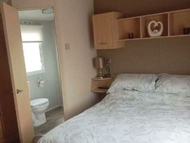 Skipsea Sands Holiday Park - Holiday Accommodation 21243 - North Yorkshire (incl. Whitby) - 1187819 - thumbnail photo 8