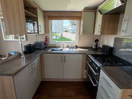 Devon Cliffs Holiday Park - Holiday Accommodation 21245 - Devon - 1187821 - thumbnail photo 3