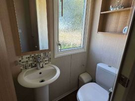 Devon Cliffs Holiday Park - Holiday Accommodation 21245 - Devon - 1187821 - thumbnail photo 7
