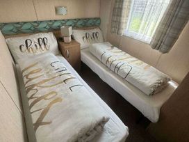 Devon Cliffs Holiday Park - Holiday Accommodation 21245 - Devon - 1187821 - thumbnail photo 8