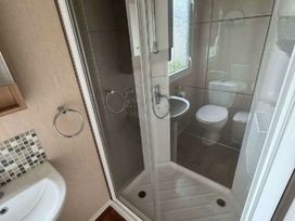 Devon Cliffs Holiday Park - Holiday Accommodation 21245 - Devon - 1187821 - thumbnail photo 10
