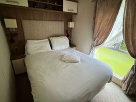 Devon Cliffs Holiday Park - Holiday Accommodation 21246 - Devon - 1187822 - thumbnail photo 3