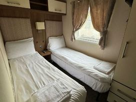 Devon Cliffs Holiday Park - Holiday Accommodation 21246 - Devon - 1187822 - thumbnail photo 7