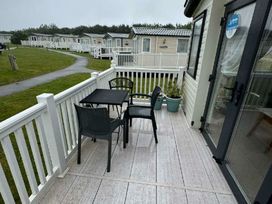 Devon Cliffs Holiday Park - Holiday Accommodation 21246 - Devon - 1187822 - thumbnail photo 11