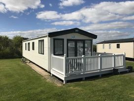 Devon Cliffs Holiday Park - Holiday Accommodation 21246 - Devon - 1187822 - thumbnail photo 12
