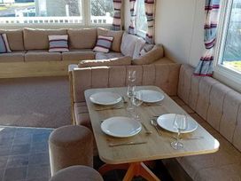 Pendine Sands - Holiday Accommodation 21251 - South Wales - 1187826 - thumbnail photo 9