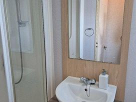 Quay West Holiday Park - Holiday Accommodation 21264 - Mid Wales - 1187827 - thumbnail photo 10