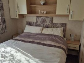 Quay West Holiday Park - Holiday Accommodation 21264 - Mid Wales - 1187827 - thumbnail photo 11