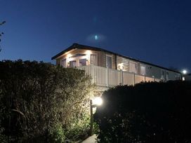 Devon Cliffs Holiday Park - Holiday Accommodation 21275 - Devon - 1187828 - thumbnail photo 7