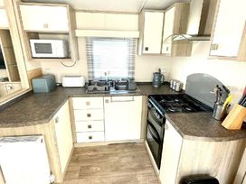 Clarach Bay Holiday Village - Holiday Accommodation 21282 - Mid Wales - 1187831 - thumbnail photo 3