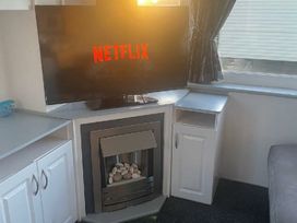 Trecco Bay - Holiday Accommodation 21285 - Somerset & Wiltshire - 1187833 - thumbnail photo 3