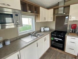Marine Holiday Park - Holiday Accommodation 21289 - North Wales - 1187837 - thumbnail photo 3