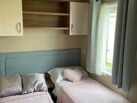 Marine Holiday Park - Holiday Accommodation 21289 - North Wales - 1187837 - thumbnail photo 5