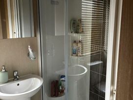 Marine Holiday Park - Holiday Accommodation 21289 - North Wales - 1187837 - thumbnail photo 6