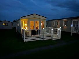Marine Holiday Park - Holiday Accommodation 21289 - North Wales - 1187837 - thumbnail photo 13