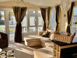 Rockley Park - Holiday Accommodation 21290 - Dorset - 1187838 - thumbnail photo 3