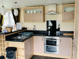 Rockley Park - Holiday Accommodation 21290 - Dorset - 1187838 - thumbnail photo 6