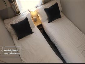 Fallbarrow Holiday Park - Holiday Accommodation 21293 - Lake District - 1187841 - thumbnail photo 13