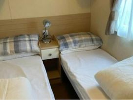 Cei Bach Holiday Park - Holiday Accommodation 21297 - Mid Wales - 1187845 - thumbnail photo 2