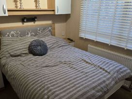 Hopton Holiday Village - Holiday Accommodation 21302 - Suffolk & Essex - 1187849 - thumbnail photo 2