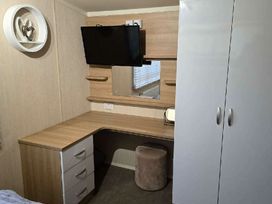 Hopton Holiday Village - Holiday Accommodation 21302 - Suffolk & Essex - 1187849 - thumbnail photo 3