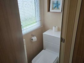Hopton Holiday Village - Holiday Accommodation 21302 - Suffolk & Essex - 1187849 - thumbnail photo 4