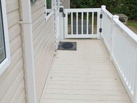 Hopton Holiday Village - Holiday Accommodation 21302 - Suffolk & Essex - 1187849 - thumbnail photo 16