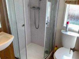 Golden Palm Resort - Holiday Accommodation 21310 - Lincolnshire - 1187853 - thumbnail photo 9