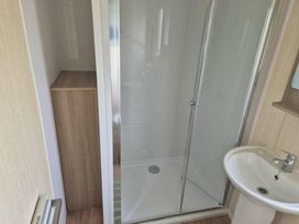 Golden Palm Resort - Holiday Accommodation 21311 - Lincolnshire - 1187854 - thumbnail photo 6