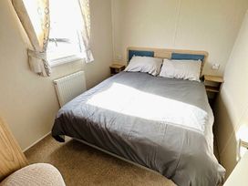 Lyons Robin Hood - Holiday Accommodation 21312 - North Wales - 1187855 - thumbnail photo 8