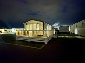 Lyons Robin Hood - Holiday Accommodation 21312 - North Wales - 1187855 - thumbnail photo 19